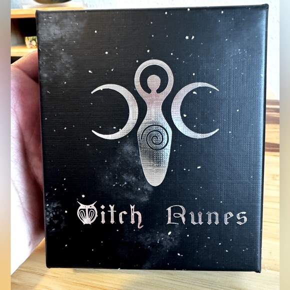 NWT Witch Runes for Divination 🔮🪄 - Picture 5 of 8
